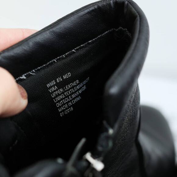 Kenneth Cole Reaction Vira Black Leather Wedge Ankle Boots Size 8.5 Zip Closure - Picture 6 of 7